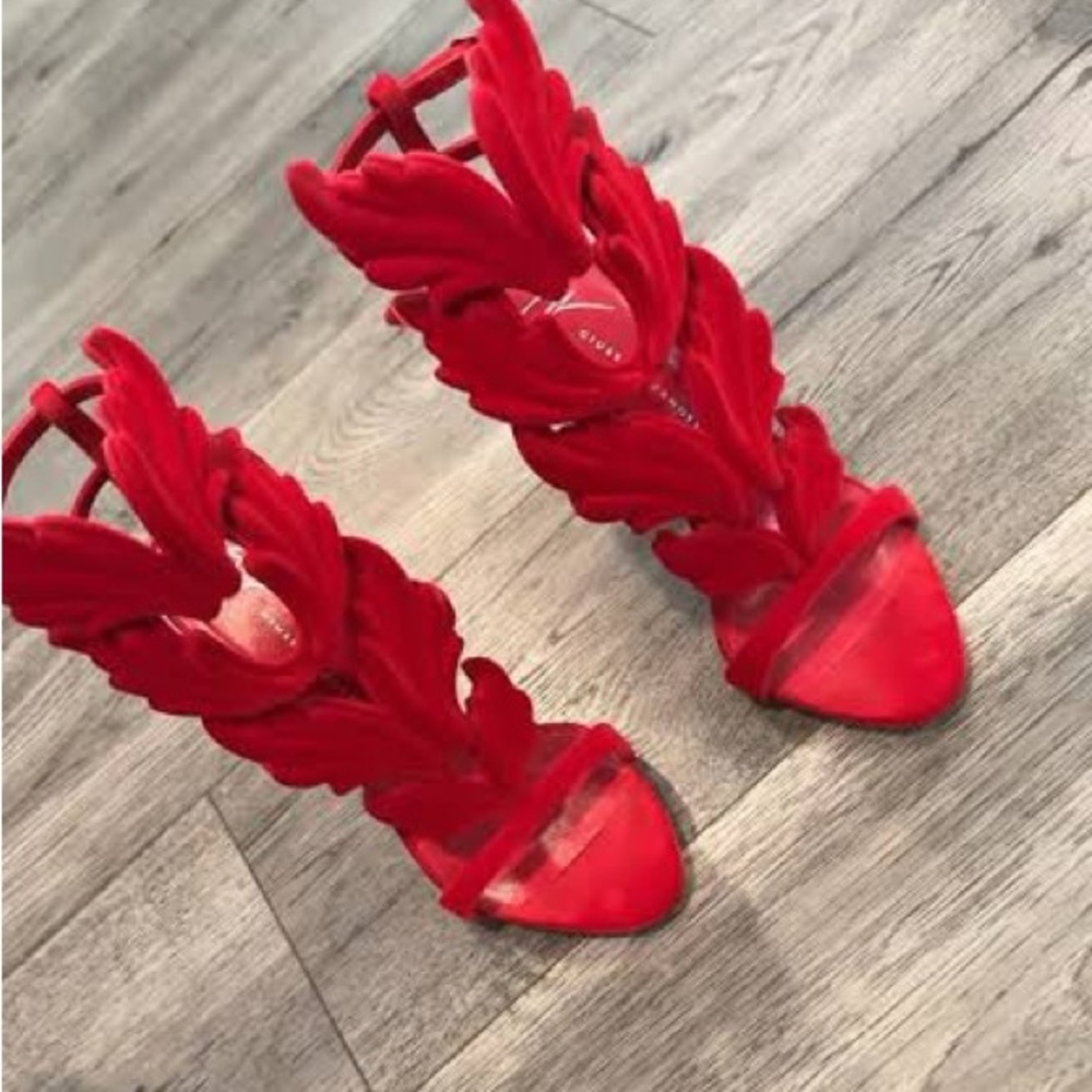 ISO Giuseppe Zanotti 38, 38.5 or 39 Red Sculpted Cruel Heels (Help me find) ❤️❤️